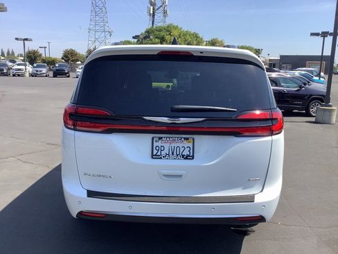 Used 2024 Chrysler Pacifica Pinnacle image 31