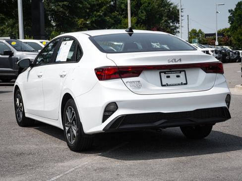 Used 2023 Kia Forte LXS FWD image 8