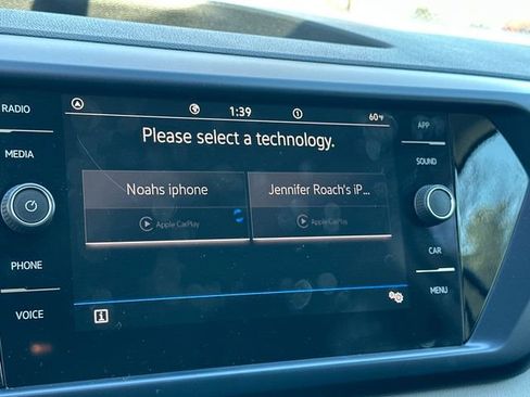 Used 2022 Volkswagen Taos SE image 21