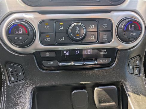 Used 2019 GMC Yukon XL SLT w/ Open Road Package AWD/4WD image 30
