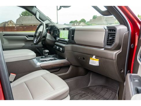 Used 2025 GMC Sierra 1500 SLT w/ SLT Premium Plus Package AWD/4WD image 18