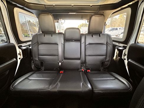 Certified 2023 Jeep Wrangler Unlimited Sahara w/ Cold Weather Group AWD/4WD image 29