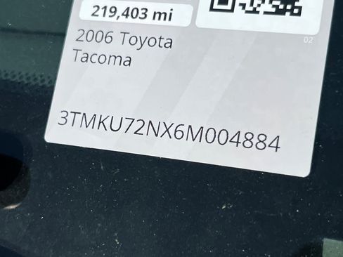 Used 2006 Toyota Tacoma PreRunner RWD image 23
