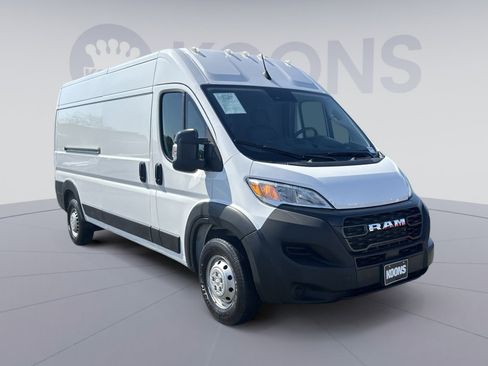 Used 2023 RAM ProMaster 2500 FWD image 2