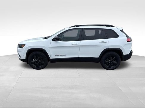 Used 2023 Jeep Cherokee Altitude Lux AWD/4WD image 3
