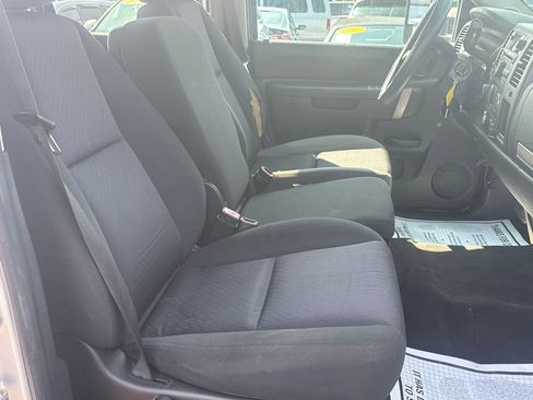 Used 2011 Chevrolet Silverado 2500 LT w/ Interior Plus Package AWD/4WD image 34