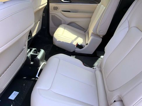 New 2027 Jeep Grand Cherokee L Limited AWD/4WD image 7