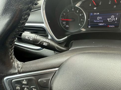 Used 2019 Chevrolet Equinox LT w/ Driver Convenience Package image 34