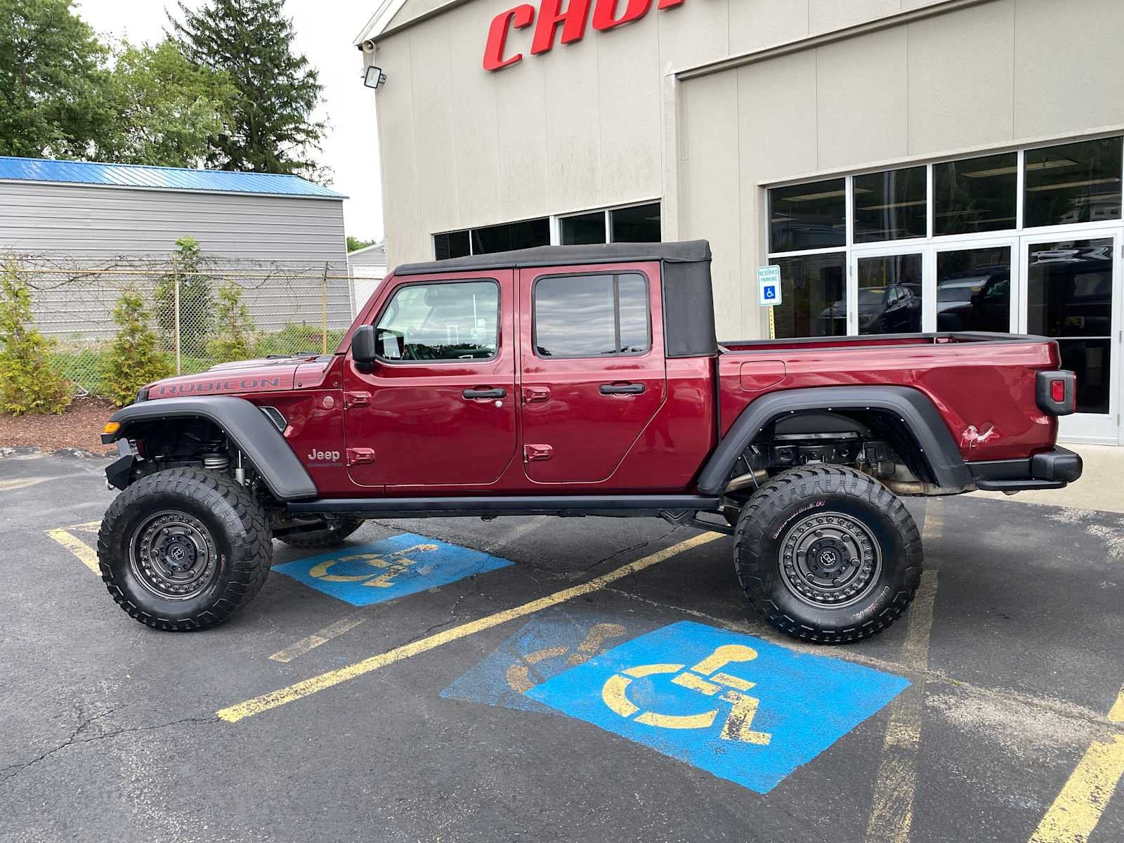 Used 2021 Jeep Gladiator Rubicon w/ Trailer Tow Package AWD/4WD image 15