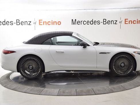 New 2026 Mercedes-Benz Maybach SL 680 image 7