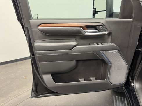 Used 2024 GMC Sierra 3500 Denali w/ Technology Package image 14