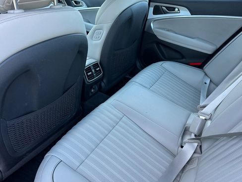 Used 2023 Genesis G70 2.0T w/ Sport Prestige Package image 12