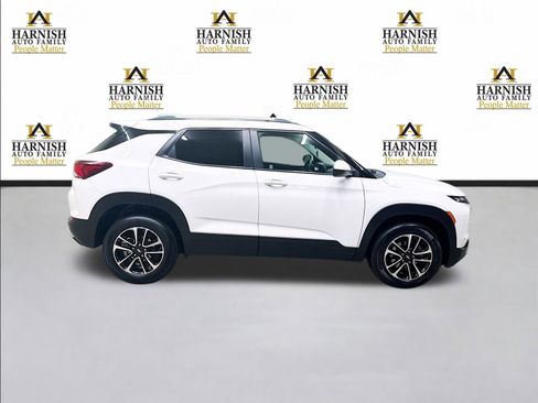 Used 2025 Chevrolet TrailBlazer LT image 4