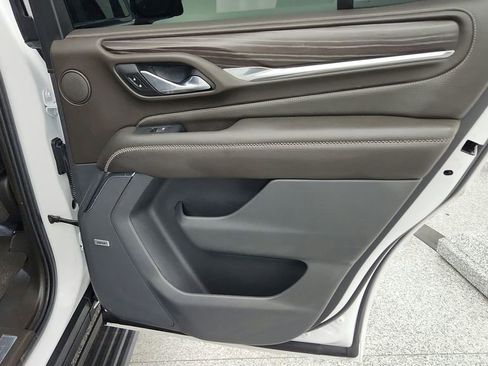 Used 2021 GMC Yukon Denali w/ Denali Ultimate Package image 32