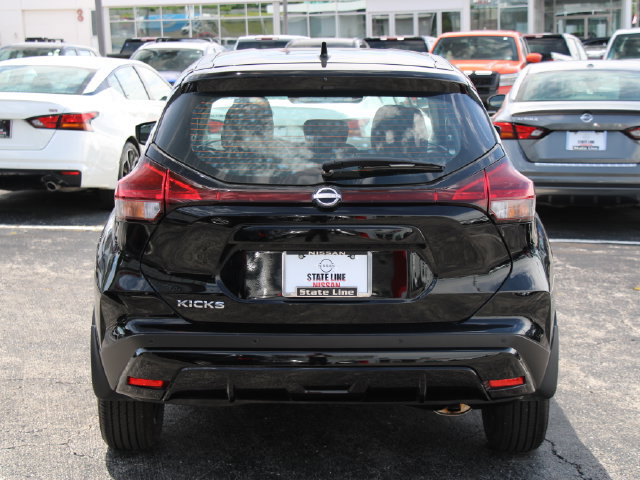 Used 2025 Nissan Kicks Play S FWD image 8