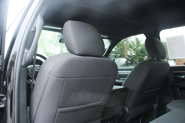 Used 2024 RAM 1500 Warlock AWD/4WD image 27