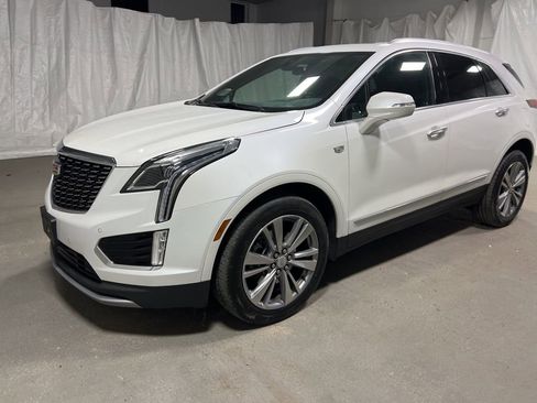 Used 2024 Cadillac XT5 Premium Luxury image 3