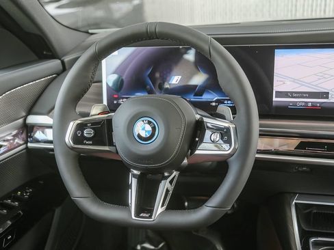 Used 2026 BMW 750e xDrive AWD/4WD image 12