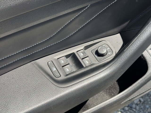 Used 2023 Volkswagen Arteon SE FWD image 20