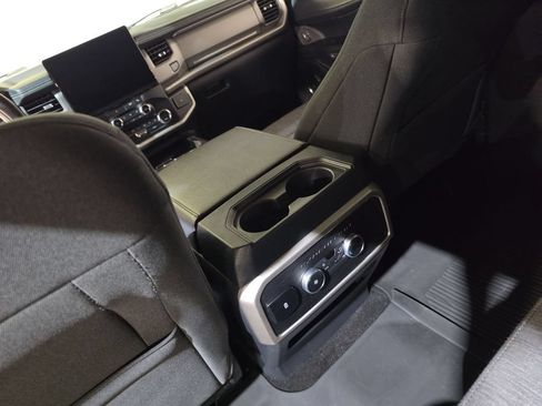 Used 2022 Ford Expedition Max XLT AWD/4WD image 22