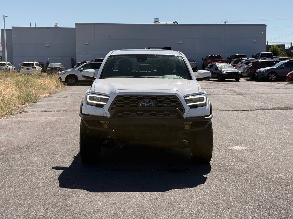 Used 2021 Toyota Tacoma TRD Off-Road w/ TRD Premium Off Road Package AWD/4WD image 9