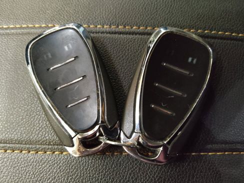 Used 2020 Chevrolet Traverse LT FWD image 32