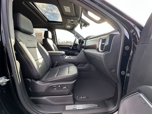 Used 2024 GMC Sierra 2500 Denali w/ Denali Reserve Package image 15