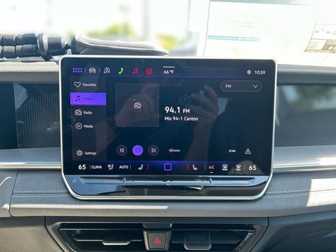 New 2026 Volkswagen Tiguan SE AWD/4WD image 17