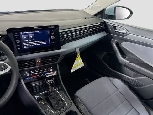 New 2026 Volkswagen Jetta SE FWD image 24