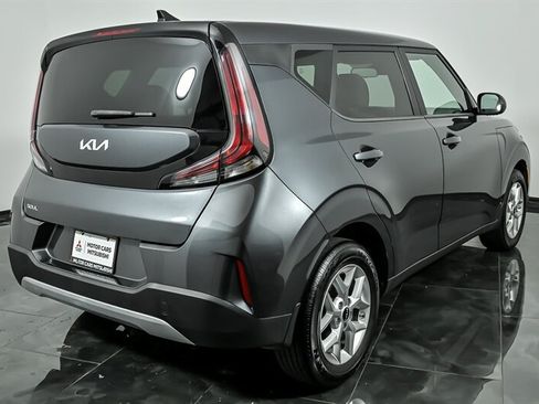 Used 2023 Kia Soul LX w/ Option Group 015 FWD image 9