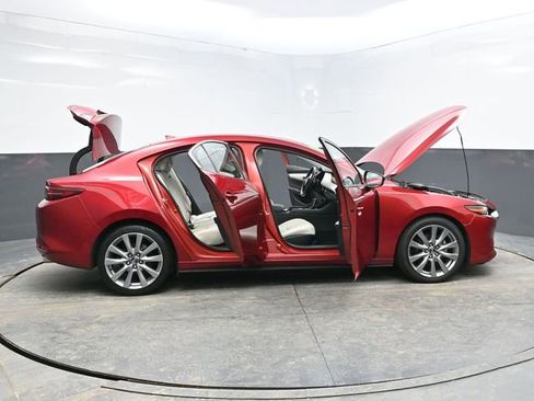 Used 2019 MAZDA MAZDA3 AWD Sedan w/ Premium Package image 39