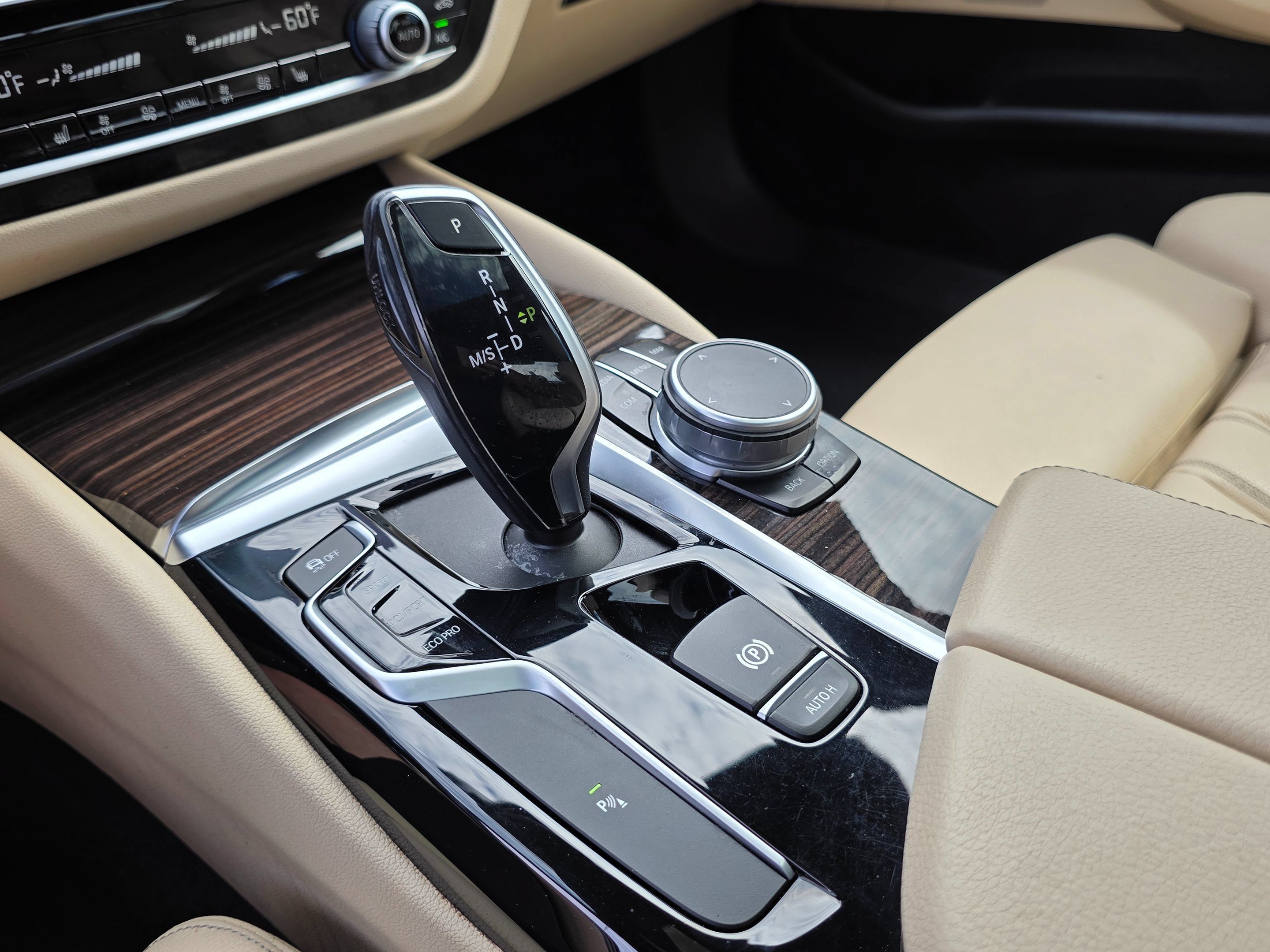 Used 2019 BMW 540i w/ Convenience Package RWD image 33