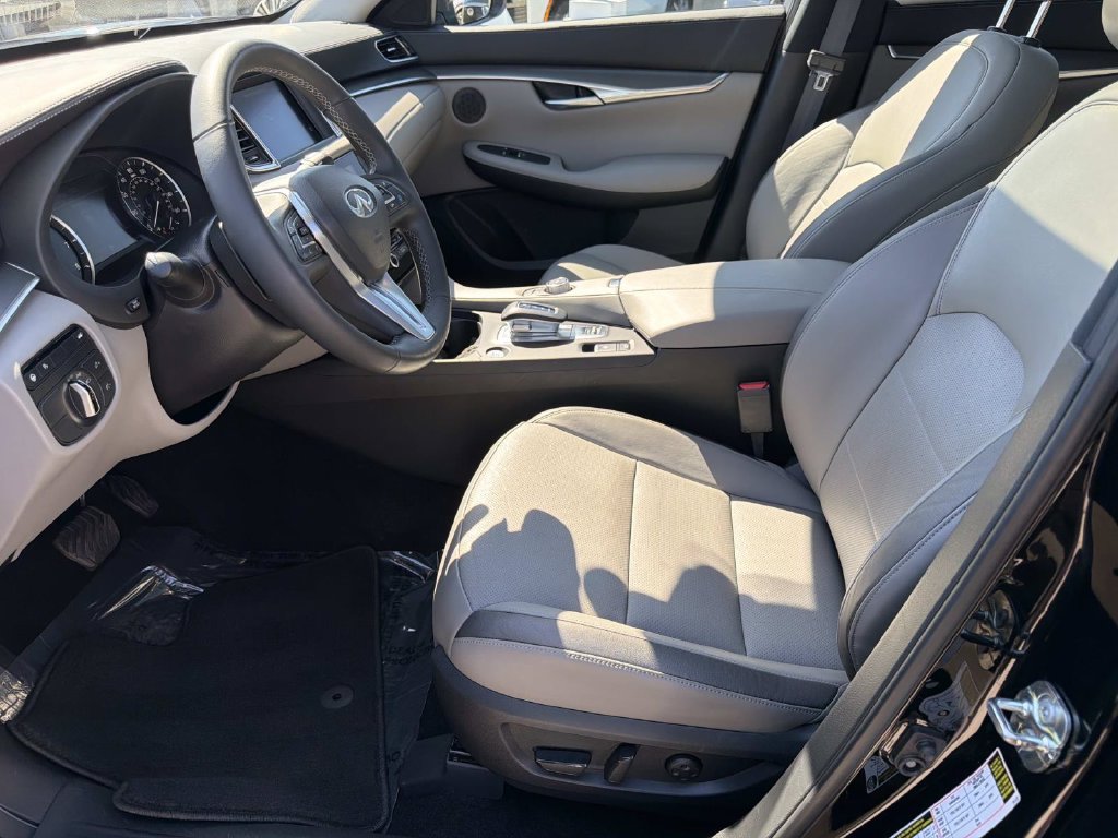 Certified 2023 INFINITI QX50 Luxe FWD image 15