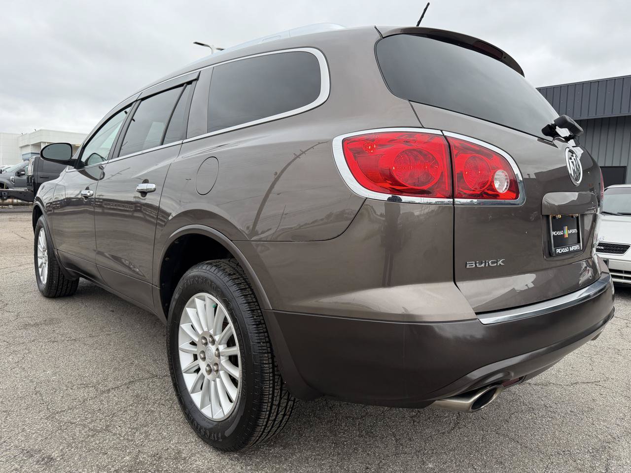 Used 2010 Buick Enclave CX FWD image 7