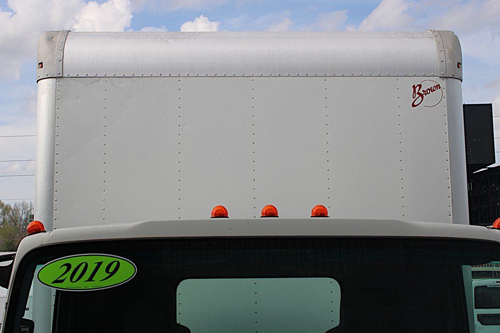 Used 2019 Isuzu NPR RWD image 16