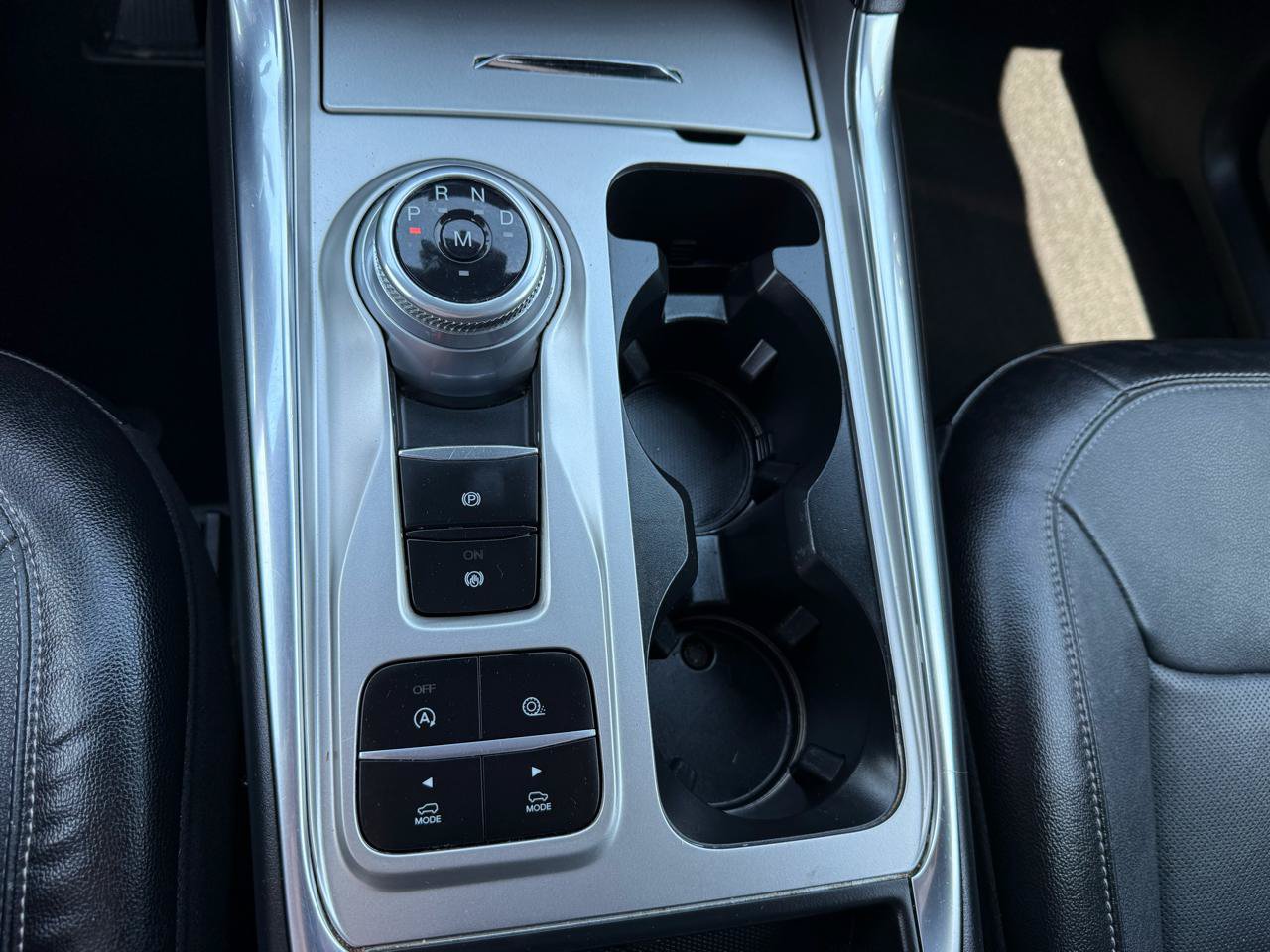 Used 2020 Ford Explorer Limited RWD image 37