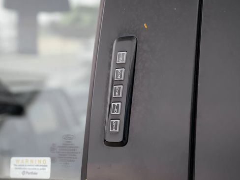 Used 2019 Ford F350 Lariat image 14