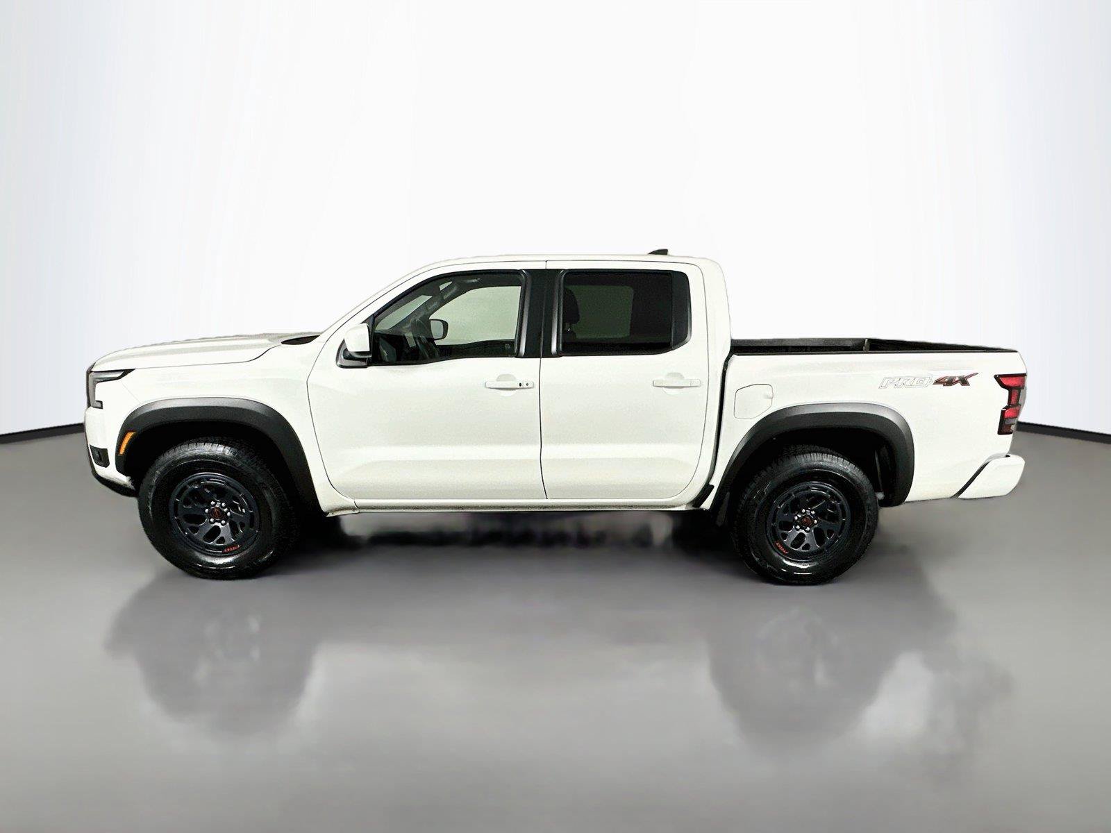 Used 2026 Nissan Frontier PRO-4X AWD/4WD image 8