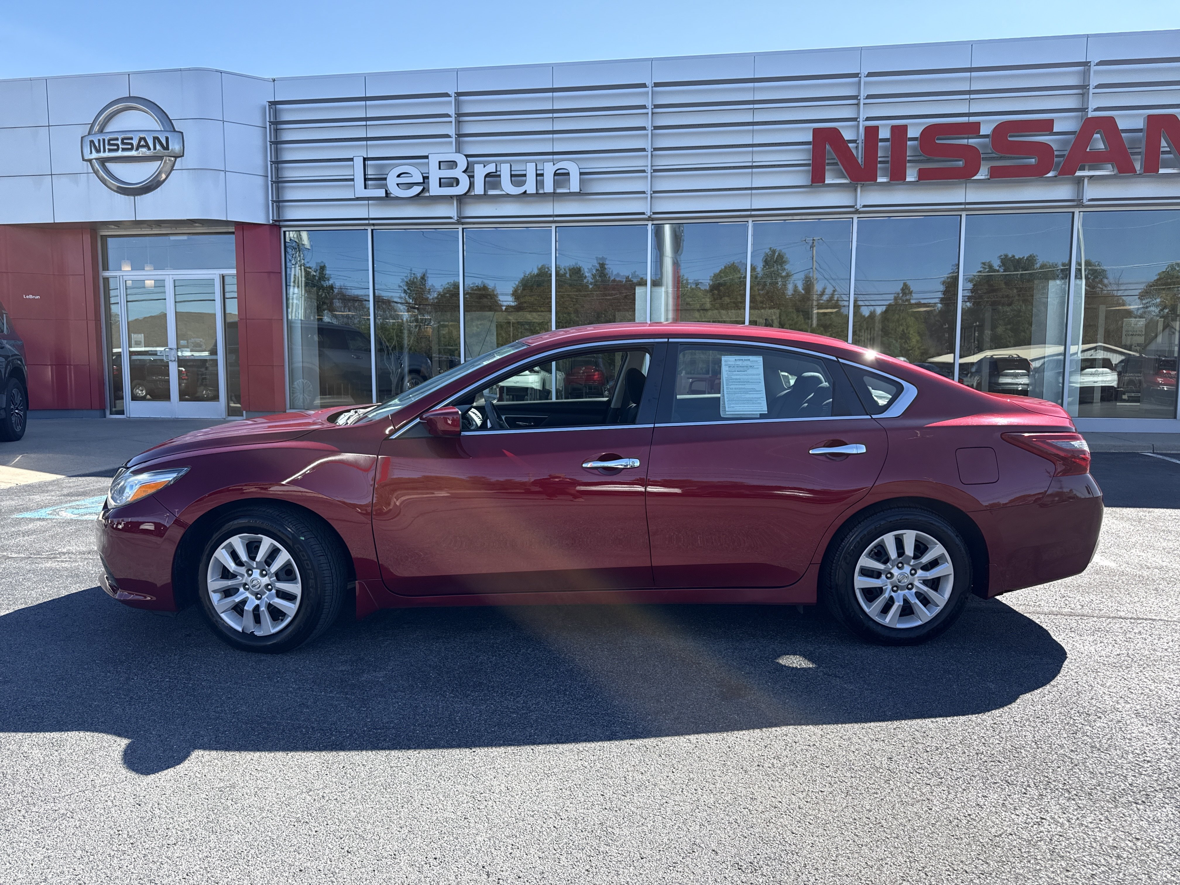 Used 2018 Nissan Altima 2.5 S w/ S Convenience Package FWD image 2