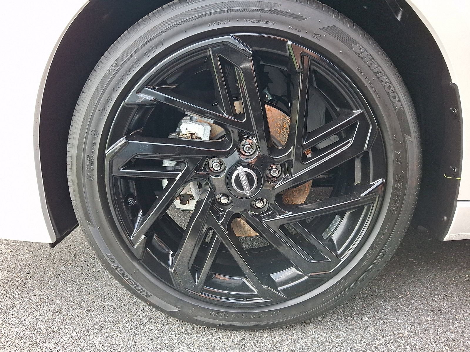 New 2027 Nissan Sentra SR w/ SR Premium Package FWD image 4