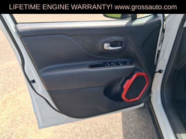 Certified 2023 Jeep Renegade Trailhawk w/ Trailhawk Elite Group AWD/4WD image 20