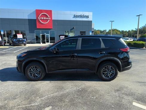 Certified 2025 Nissan Rogue S image 9