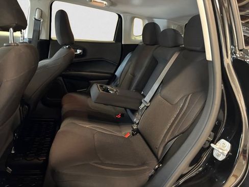 Used 2018 Jeep Compass Sport w/ Tech Group image 13