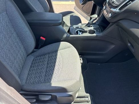 Used 2024 Chevrolet Equinox LT FWD image 25