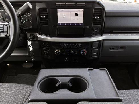 Used 2024 Ford F250 XLT image 16