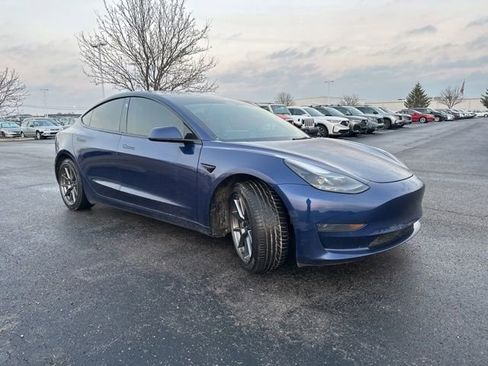 Used 2021 Tesla Model 3 Standard Range Plus image 10