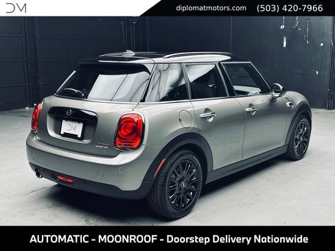 Used 2019 MINI Cooper 4-Door Hardtop w/ Signature Upholstery Package FWD image 7
