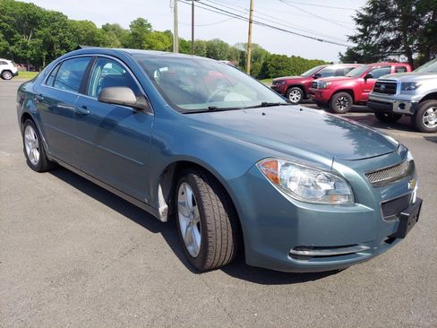 Used 2009 Chevrolet Malibu LS FWD image 4