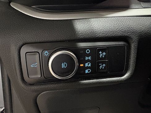 Used 2023 Ford Explorer XLT w/ Equipment Group 202A image 16