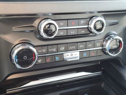 New 2026 Ford F250 Platinum AWD/4WD image 19